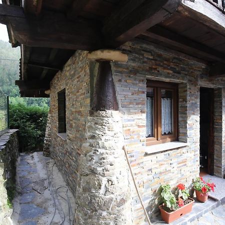 Casa Rural Madreselva 2 Navelgas Exterior photo